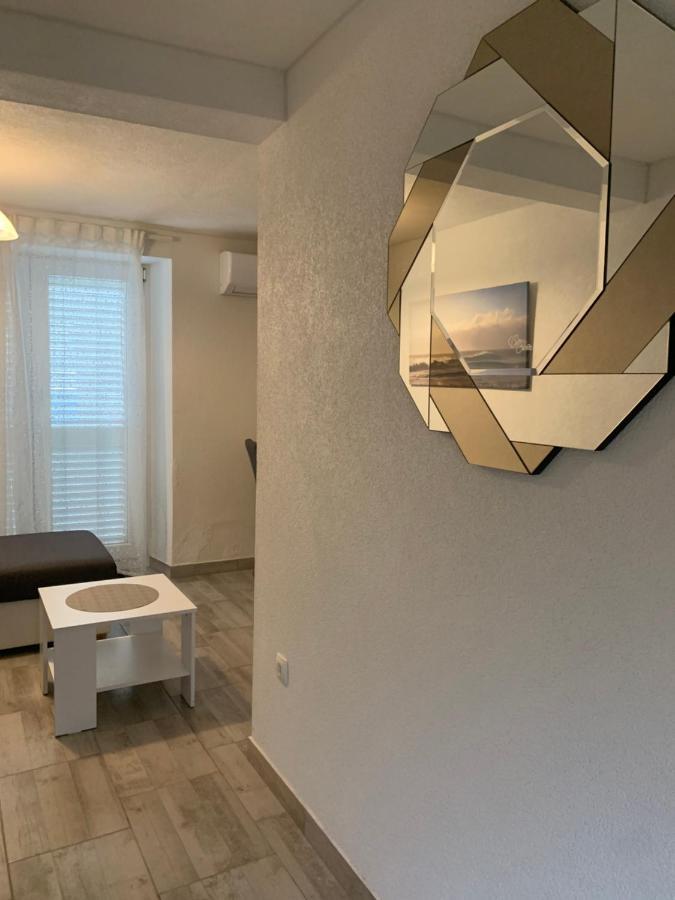 Apartman Annamaria Cres Esterno foto